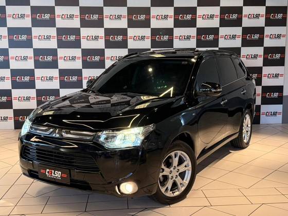 MITSUBISHI OUTLANDER 3.0 GT 4X4 V6 24V GASOLINA 4P AUTOMÁTICO